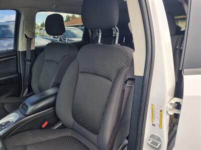 2017 Dodge Journey SXT   - Photo 18 - Cincinnati, OH 45231