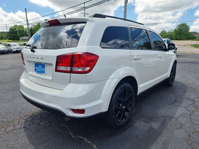 2017 Dodge Journey SXT   - Photo 5 - Cincinnati, OH 45231