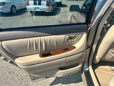 2000 Toyota Avalon XLS   - Photo 19 - Cincinnati, OH 45231