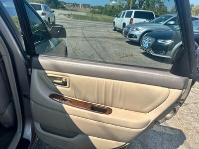 2000 Toyota Avalon XLS   - Photo 21 - Cincinnati, OH 45231