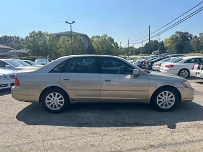 2000 Toyota Avalon XLS   - Photo 8 - Cincinnati, OH 45231