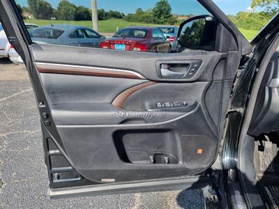 2014 Toyota Highlander Limited - Photo 37 - Cincinnati, OH 45231