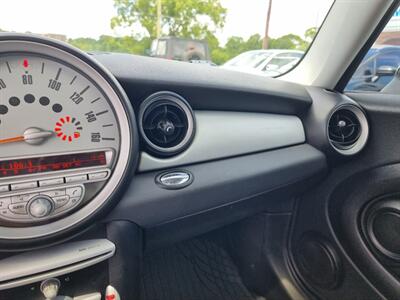 2010 MINI Cooper   - Photo 16 - Cincinnati, OH 45231