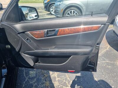2010 Mercedes-Benz C 300 Sport 4MATIC   - Photo 29 - Cincinnati, OH 45231