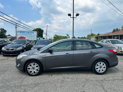 2012 Ford Focus SE   - Photo 2 - Cincinnati, OH 45231