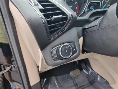 2017 Ford Escape Titanium   - Photo 11 - Cincinnati, OH 45231