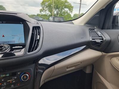 2017 Ford Escape Titanium   - Photo 18 - Cincinnati, OH 45231