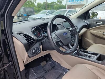 2017 Ford Escape Titanium   - Photo 9 - Cincinnati, OH 45231