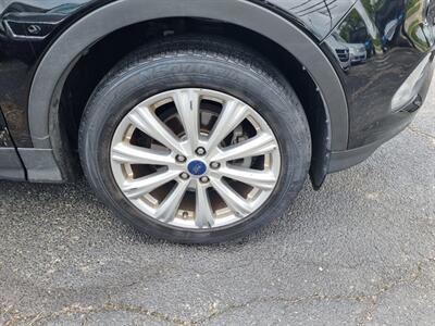 2017 Ford Escape Titanium   - Photo 38 - Cincinnati, OH 45231