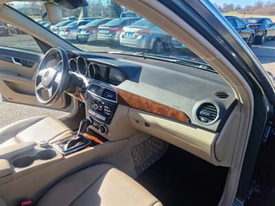 2012 Mercedes-Benz C 300 Sport 4MATIC   - Photo 27 - Cincinnati, OH 45231