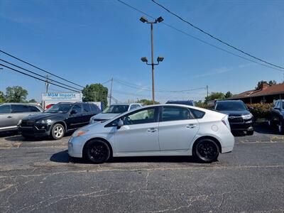 2015 Toyota Prius Two   - Photo 2 - Cincinnati, OH 45231