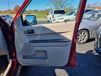 2012 Ford Escape XLS - Photo 30 - Cincinnati, OH 45231