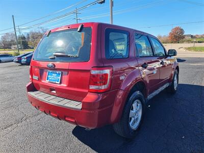 2012 Ford Escape XLS - Photo 5 - Cincinnati, OH 45231