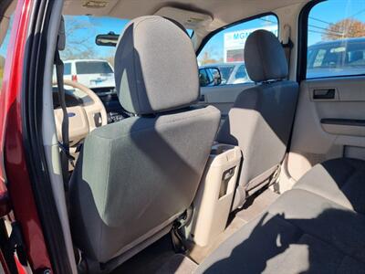 2012 Ford Escape XLS - Photo 22 - Cincinnati, OH 45231