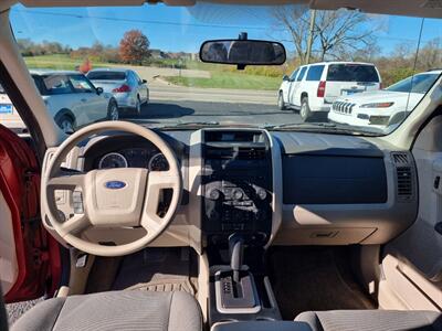 2012 Ford Escape XLS - Photo 10 - Cincinnati, OH 45231