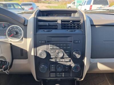 2012 Ford Escape XLS - Photo 15 - Cincinnati, OH 45231