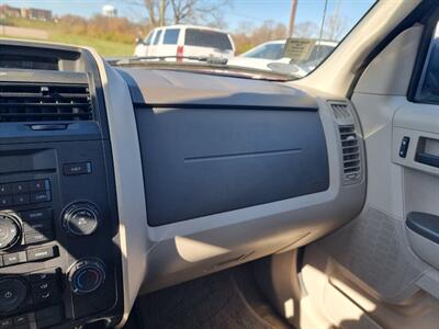 2012 Ford Escape XLS - Photo 17 - Cincinnati, OH 45231