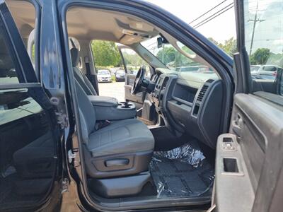 2014 RAM 1500 EXPRESS CREW CAB 4X4   - Photo 25 - Cincinnati, OH 45231