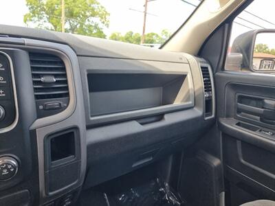2014 RAM 1500 EXPRESS CREW CAB 4X4   - Photo 17 - Cincinnati, OH 45231