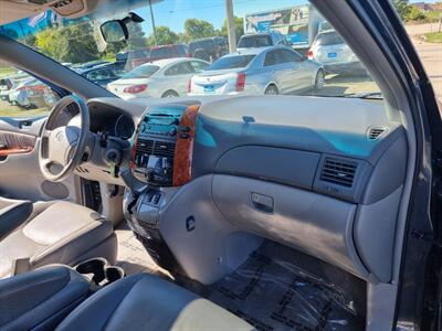 2009 Toyota Sienna XLE   - Photo 30 - Cincinnati, OH 45231