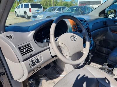 2009 Toyota Sienna XLE   - Photo 9 - Cincinnati, OH 45231