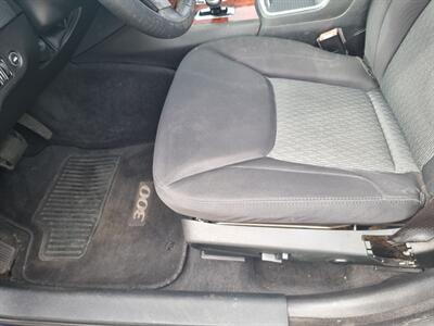 2012 Chrysler 300 Series   - Photo 17 - Cincinnati, OH 45231