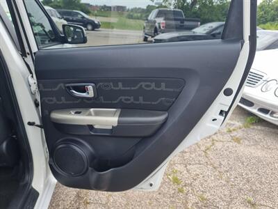 2012 Kia Soul +   - Photo 30 - Cincinnati, OH 45231