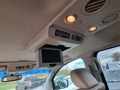 2012 Nissan Armada Platinum - Photo 18 - Cincinnati, OH 45231