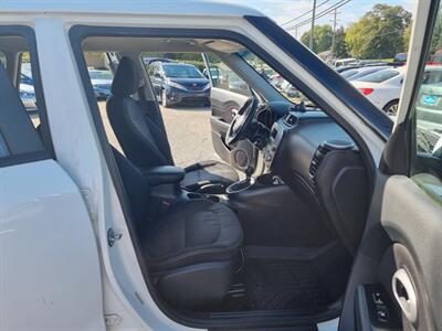 2015 Kia Soul +   - Photo 23 - Cincinnati, OH 45231