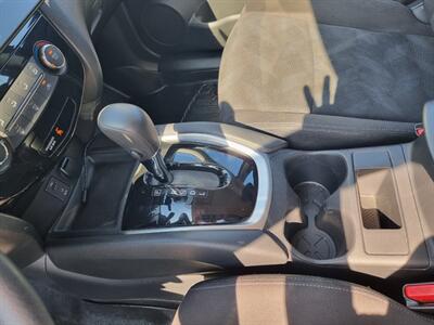 2015 Nissan Rogue S   - Photo 15 - Cincinnati, OH 45231