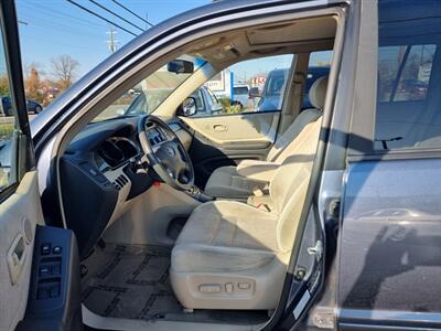 2003 Toyota Highlander Limited - Photo 8 - Cincinnati, OH 45231
