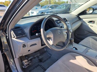 2011 Toyota Camry LE V6   - Photo 9 - Cincinnati, OH 45231