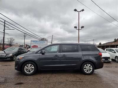 2016 Kia Sedona LX   - Photo 2 - Cincinnati, OH 45231