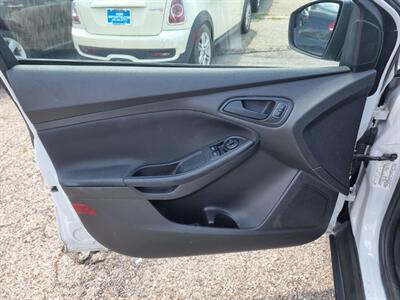 2015 Ford Focus S   - Photo 33 - Cincinnati, OH 45231