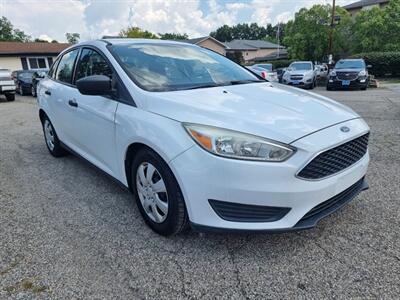 2015 Ford Focus S   - Photo 4 - Cincinnati, OH 45231