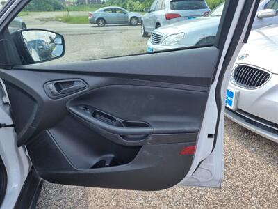2015 Ford Focus S   - Photo 30 - Cincinnati, OH 45231