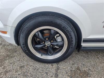 2007 Ford Mustang V6 Deluxe   - Photo 34 - Cincinnati, OH 45231