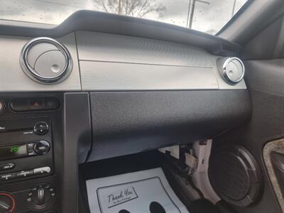 2007 Ford Mustang V6 Deluxe   - Photo 16 - Cincinnati, OH 45231