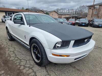 2007 Ford Mustang V6 Deluxe   - Photo 4 - Cincinnati, OH 45231