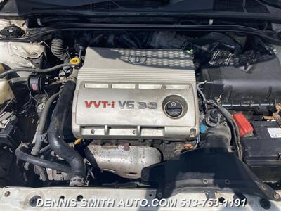 2004 Toyota Camry SE V6   - Photo 32 - Amelia, OH 45102