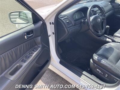 2004 Toyota Camry SE V6   - Photo 21 - Amelia, OH 45102