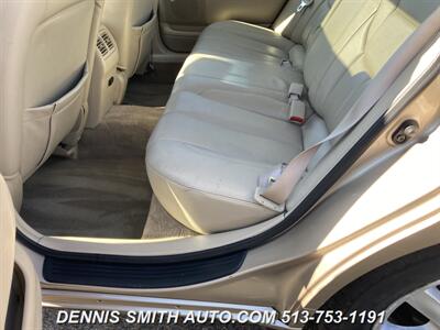 2001 Toyota Avalon XLS   - Photo 22 - Amelia, OH 45102