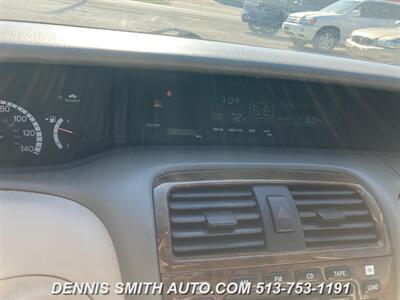 2001 Toyota Avalon XLS   - Photo 19 - Amelia, OH 45102