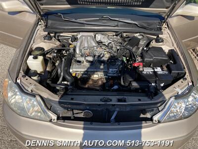 2001 Toyota Avalon XLS   - Photo 29 - Amelia, OH 45102