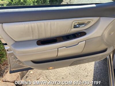 2001 Toyota Avalon XLS   - Photo 20 - Amelia, OH 45102