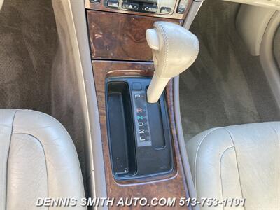 2001 Toyota Avalon XLS   - Photo 18 - Amelia, OH 45102