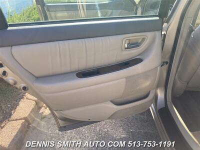 2001 Toyota Avalon XLS   - Photo 23 - Amelia, OH 45102
