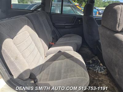 1996 Jeep Grand Cherokee Laredo   - Photo 8 - Amelia, OH 45102