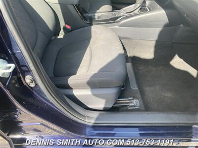 2020 Toyota Corolla LE   - Photo 8 - Amelia, OH 45102