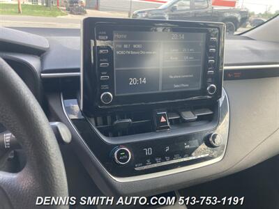 2020 Toyota Corolla LE   - Photo 17 - Amelia, OH 45102